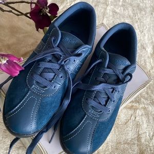 EASY SPIRIT Esoncue, new suede scratches